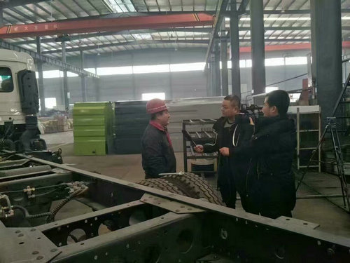 扫路车厂检查-3 扫路车厂检查-3